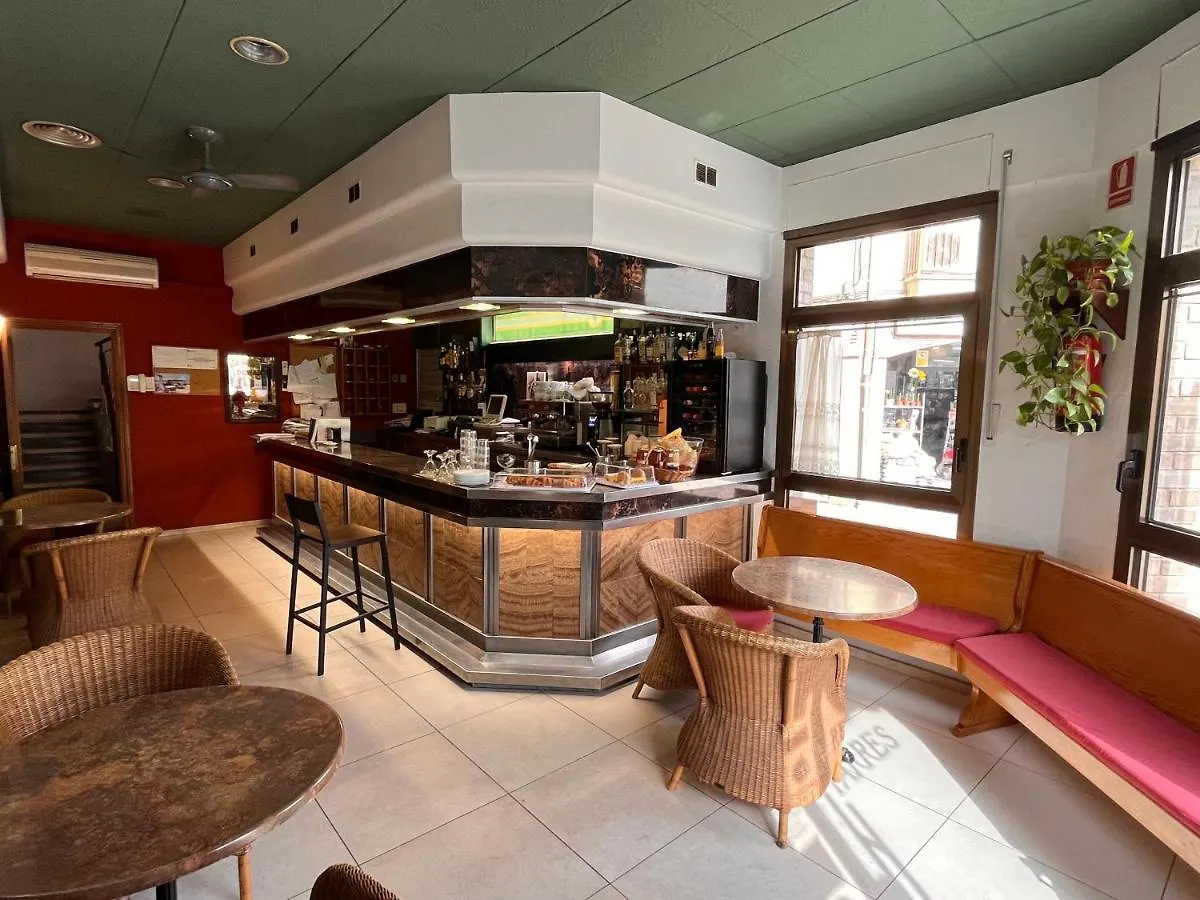 ゲストハウス Hostal Tarres Anglés