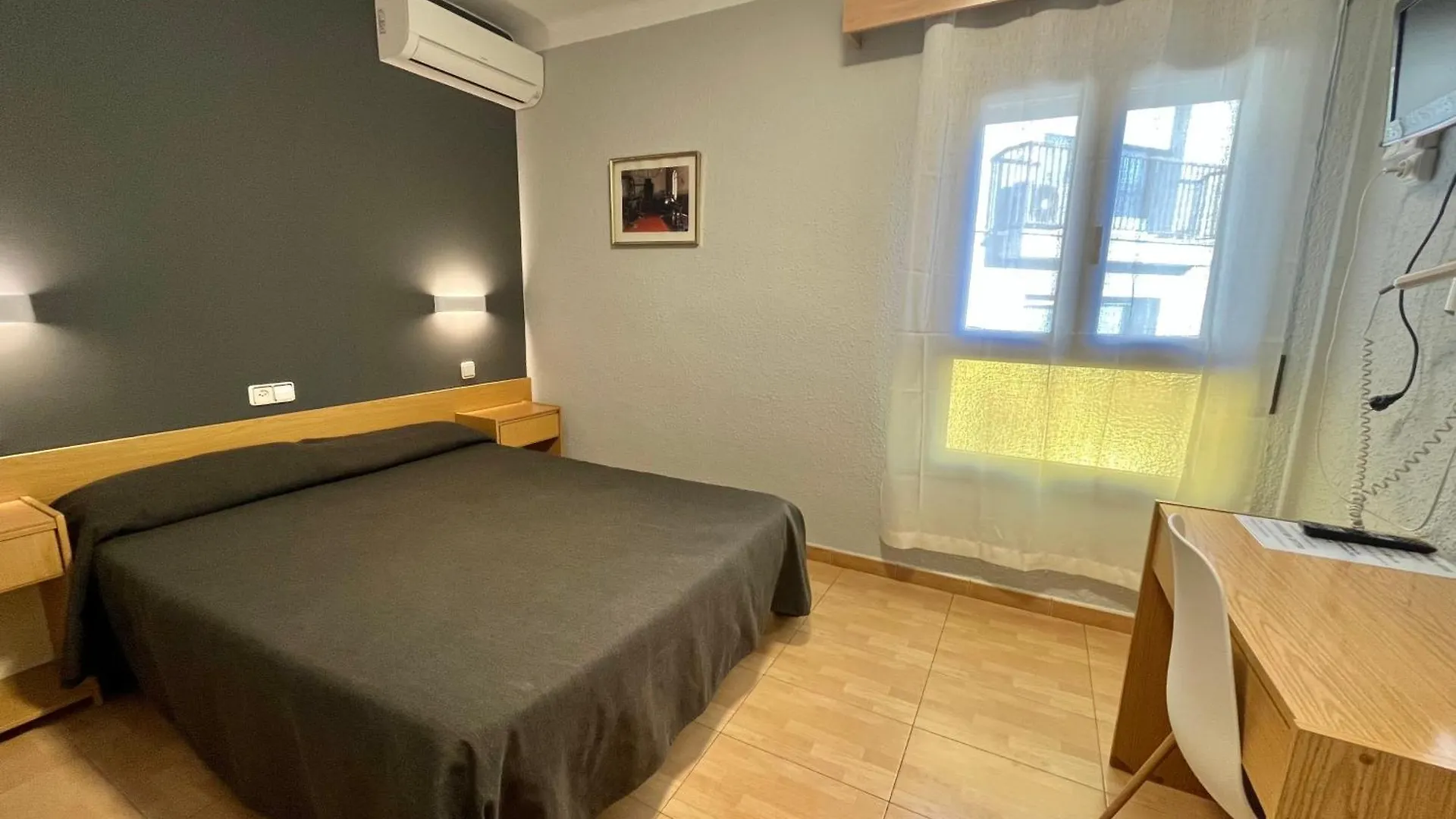 Hostal Tarres Anglés 2*,  スペイン