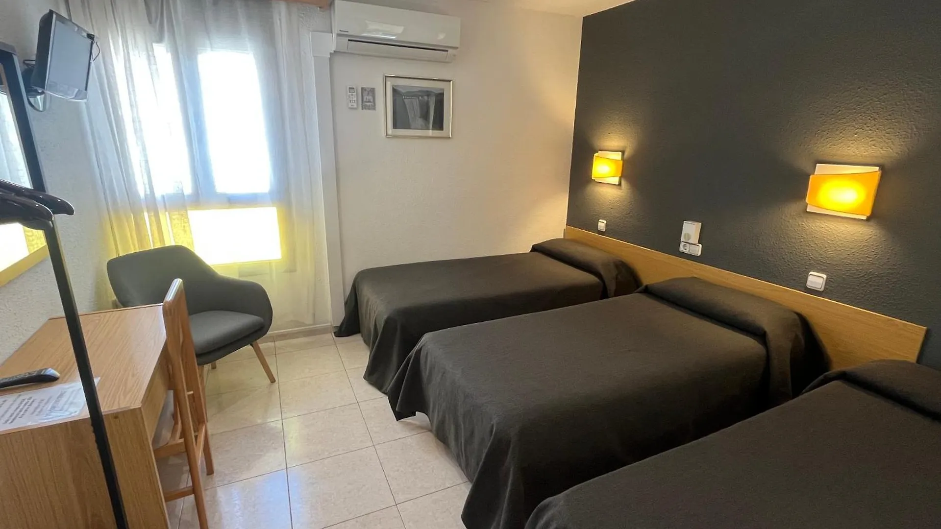 Hostal Tarres Anglés ゲストハウス