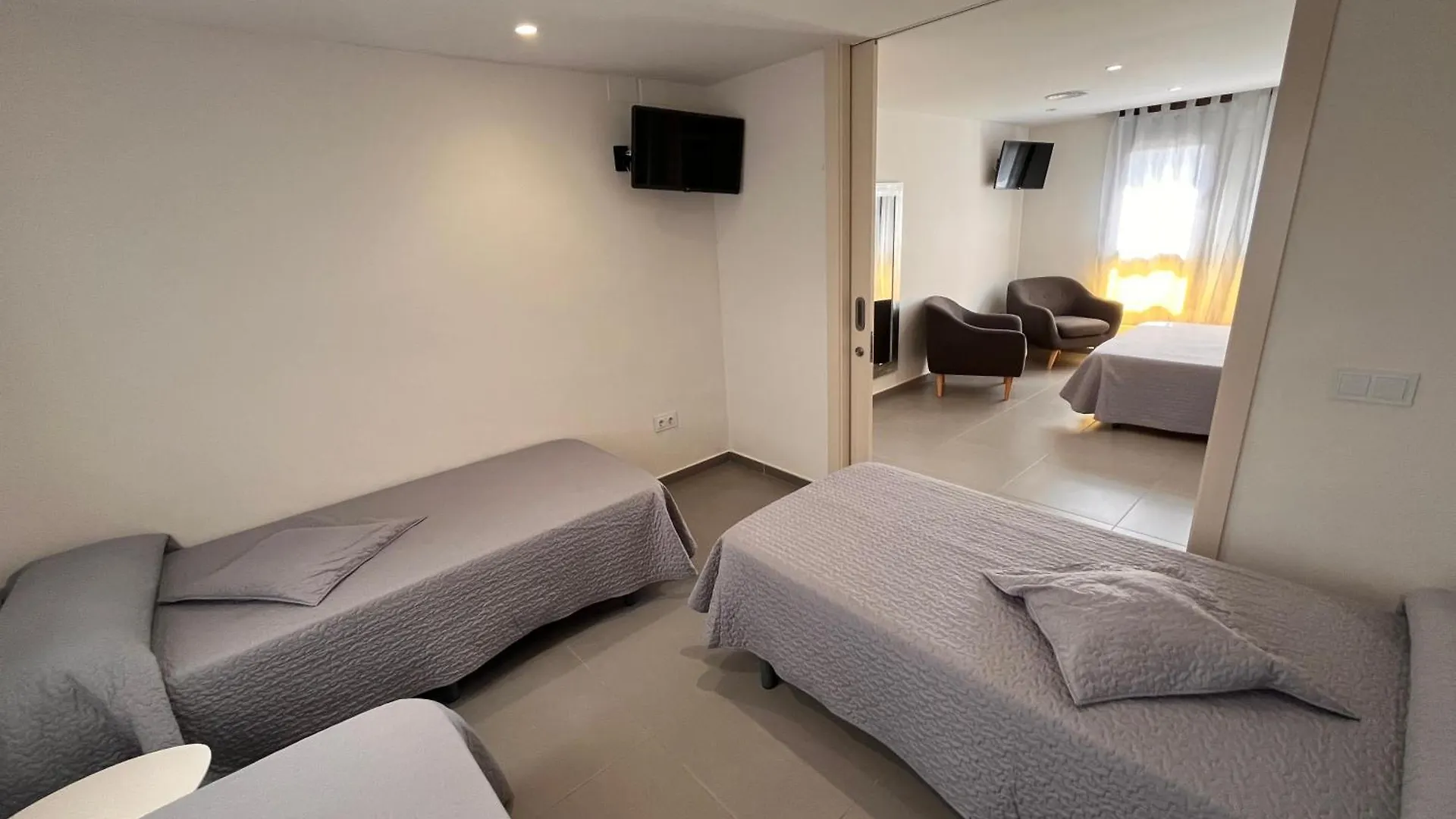 Hostal Tarres Angles 2*,  Spain