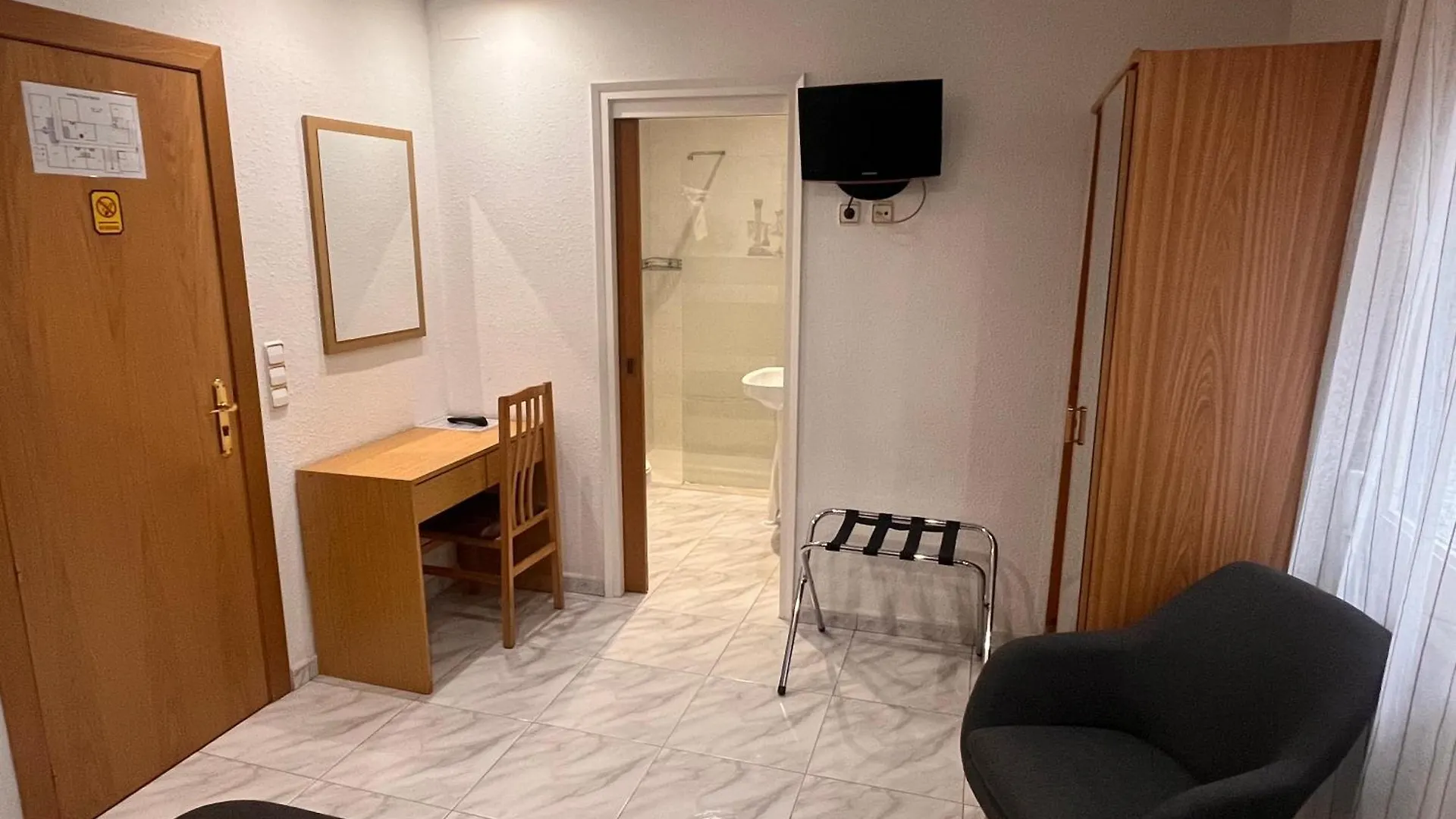 Hostal Tarres Angles Spain