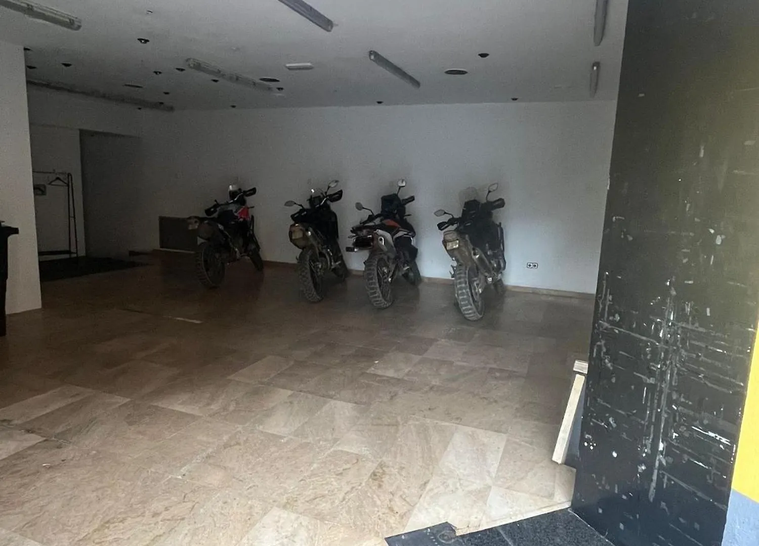 Hostal Tarres Angles 2*,  Spain