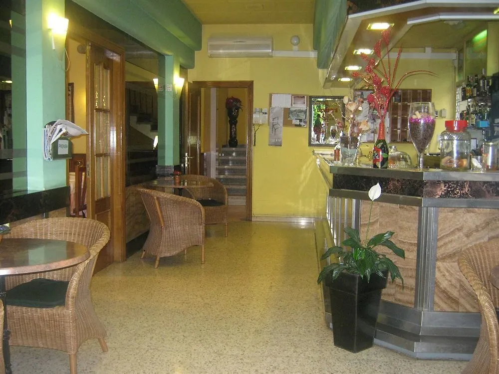Hostal Tarres Angles 2*,